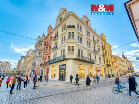 Pronájem obchodního prostoru, Plzeň - Vnitřní Město, náměstí Republiky, 227 m2