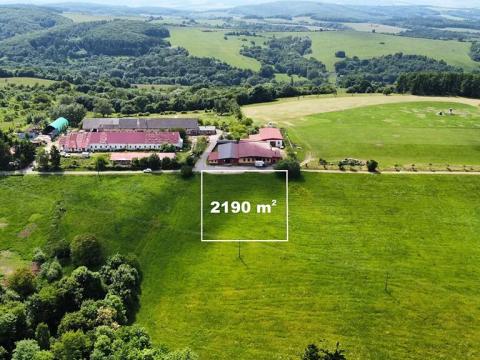 Prodej komerčního pozemku, Petrůvka, 2190 m2