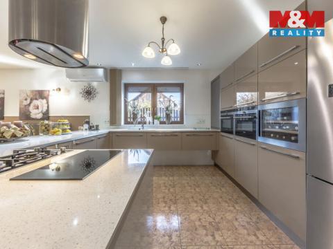 Prodej rodinného domu, Mladá Boleslav - Mladá Boleslav II, 9. května, 325 m2