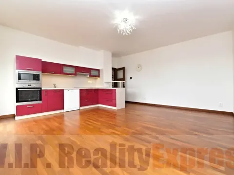 Prodej bytu 3+kk, Praha - Kyje, Břeclavská, 70 m2