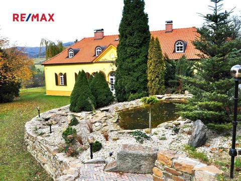 Pronájem vily, Perštejn, 700 m2