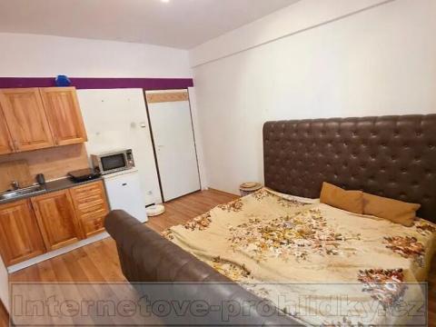 Pronájem pokoje, Praha - Holešovice, Bubenská, 15 m2
