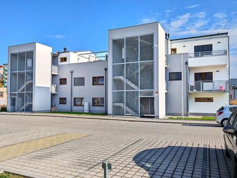 Pronájem bytu 2+kk, Znojmo, Hrušňová, 60 m2