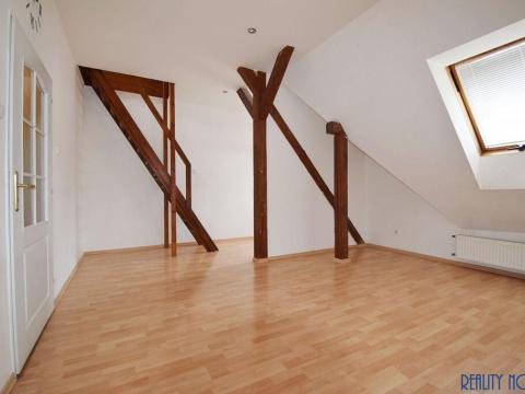 Pronájem bytu 2+1, Ústí nad Labem - Krásné Březno, Drážďanská, 75 m2