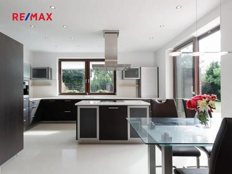 Prodej rodinného domu, Říčany, Tulipánová, 260 m2