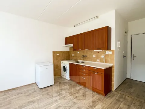 Pronájem bytu 2+kk, Karlovy Vary, 38 m2