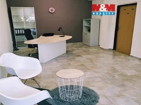 Pronájem kanceláře, Zruč nad Sázavou, náměstí MUDr. J. Svobody, 25 m2