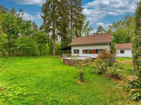 Prodej chaty, Lešany, 45 m2