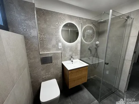 Pronájem bytu 2+kk, Jesenice, Hlavní, 42 m2