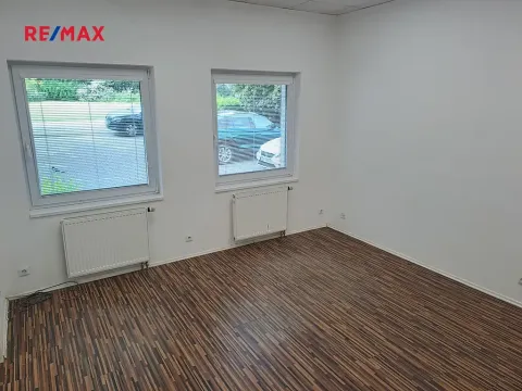 Pronájem kanceláře, Praha - Řepy, Třanovského, 143 m2