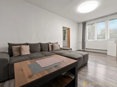 Prodej bytu 2+1, Kladruby, Stříbrská, 54 m2