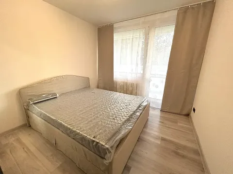 Pronájem bytu 2+kk, Praha - Prosek, Vysočanská, 43 m2