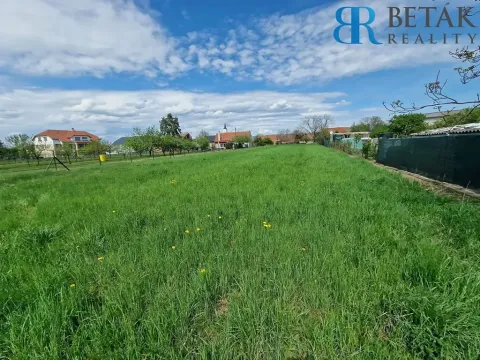 Prodej pozemku pro bydlení, Radslavice, 1836 m2