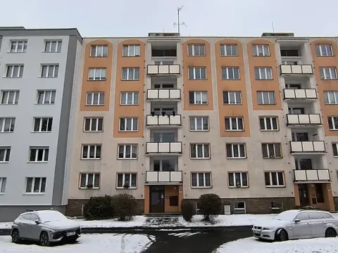 Prodej bytu 2+1, Cheb, Stavbařů, 63 m2