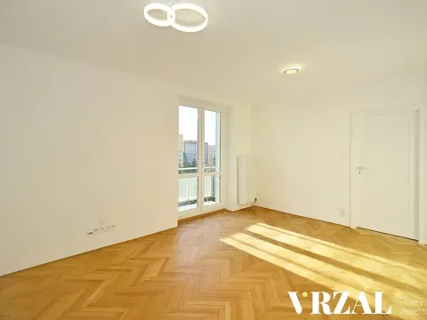 Prodej bytu 3+1, Plzeň, Smrková, 66 m2