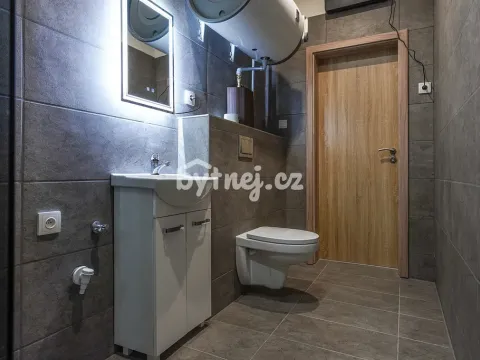 Pronájem bytu 2+kk, Louny, Jablonského, 41 m2