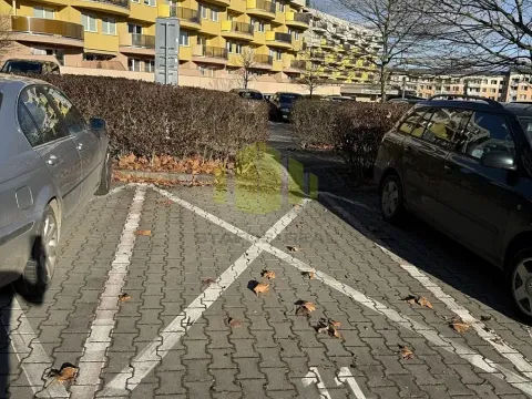 Pronájem garážového stání, Olomouc, Okružní, 12 m2