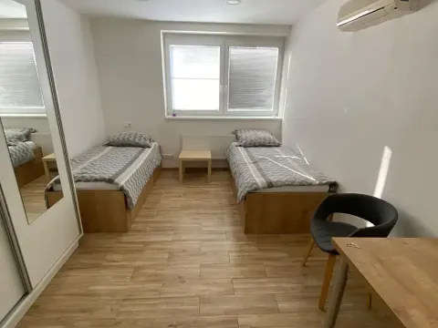 Pronájem bytu 1+1, Zlín, Vejvanovská, 30 m2