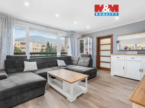 Prodej bytu 4+1, Chlumec, Vyklická, 99 m2