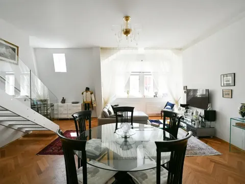 Prodej atypického bytu, Praha, Valentinská, 108 m2