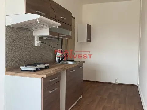 Pronájem bytu 1+kk, Jablonec nad Nisou, Na Vršku, 33 m2