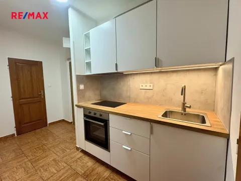 Pronájem bytu 2+1, Praha - Vokovice, Na dlouhém lánu, 42 m2