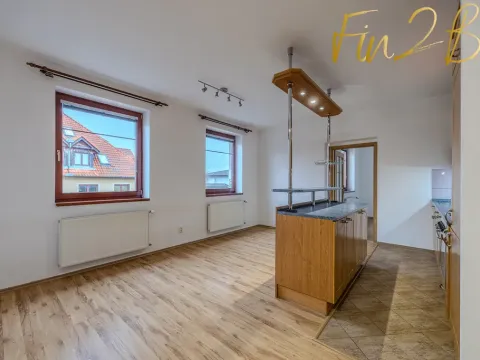 Pronájem bytu 2+kk, Jesenice, Mezi Domy, 46 m2