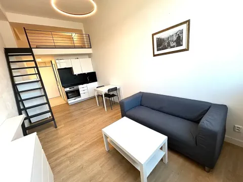 Pronájem bytu 1+kk, Praha - Vysočany, Poděbradská, 29 m2