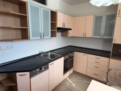 Prodej bytu 3+1, Strakonice - Strakonice II, Nábřežní, 70 m2