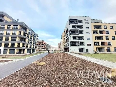 Pronájem bytu 2+kk, Praha - Hloubětín, Domalípova, 53 m2