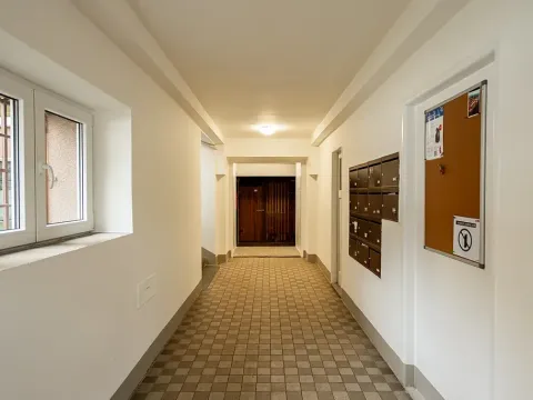 Pronájem skladu, Praha - Žižkov, Jeseniova, 3 m2