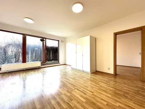 Pronájem bytu 2+kk, Praha - Holešovice, Varhulíkové, 53 m2