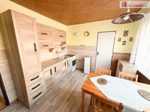 Prodej bytu 3+1, Chotětov, Palackého, 80 m2