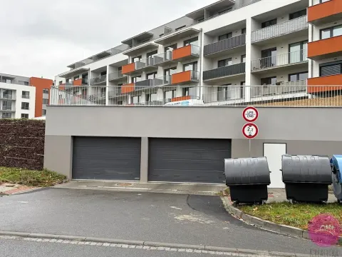 Pronájem garážového stání, Olomouc, Aloise Rašína, 13 m2