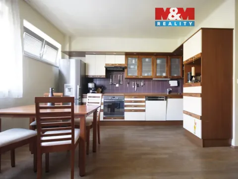 Pronájem bytu 2+kk, Praha - Libeň, U školičky, 42 m2