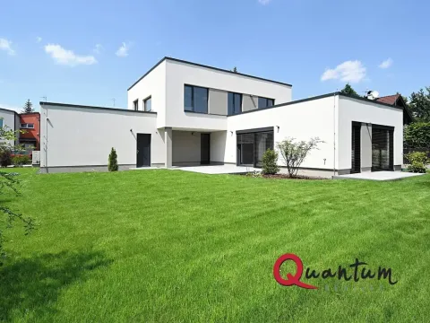 Pronájem rodinného domu, Šestajovice, Konopišťská, 250 m2