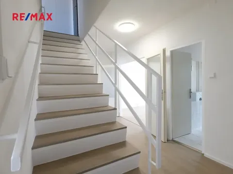 Pronájem bytu 4+1, Praha - Krč, V Štíhlách, 78 m2