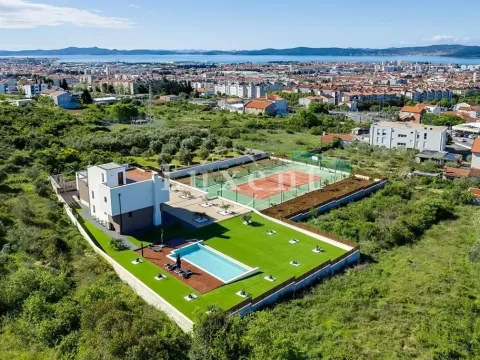 Prodej vily, Zadar, Chorvatsko, 380 m2