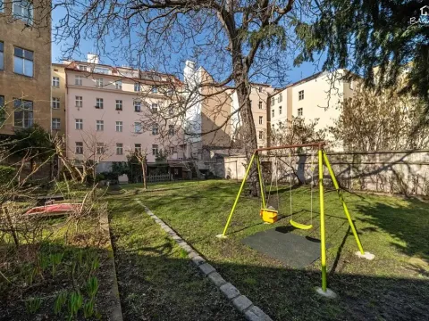 Prodej bytu 3+kk, Praha - Nové Město, Lípová, 77 m2