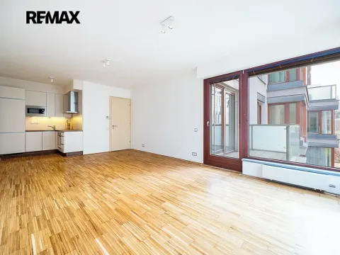 Pronájem bytu 2+kk, Praha - Karlín, Rohanské nábřeží, 73 m2