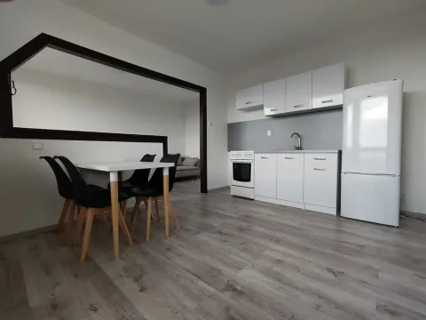 Pronájem bytu 1+1, Most, Růžová, 40 m2