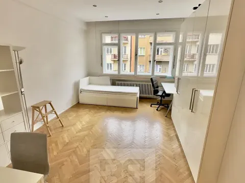Pronájem bytu 1+1, Praha - Vinohrady, Kouřimská, 31 m2