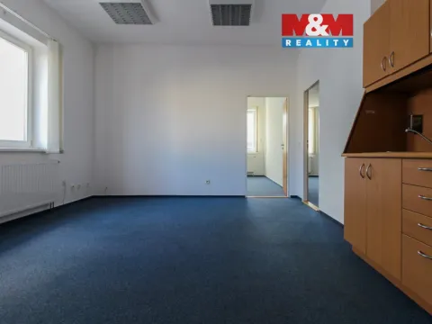 Pronájem kanceláře, Jeseník, nám. Svobody, 63 m2