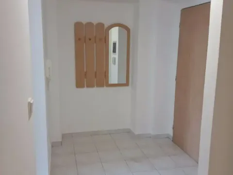 Pronájem bytu 2+kk, Karlovy Vary, Moravská, 82 m2