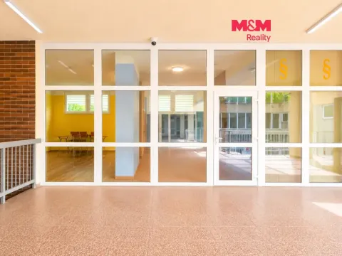 Pronájem obchodního prostoru, Orlová - Lutyně, Masarykova třída, 69 m2