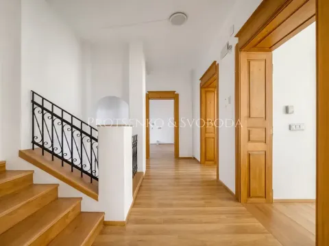 Prodej kanceláře, Mělník, Českolipská, 418 m2