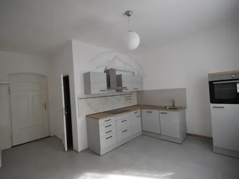 Pronájem bytu 2+1, Jeseník, Rejvízská, 48 m2