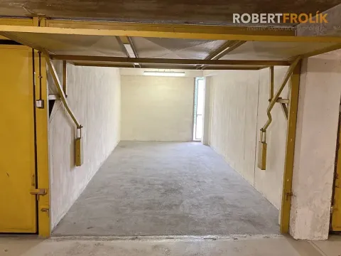 Pronájem garáže, Praha - Liboc, Navigátorů, 18 m2
