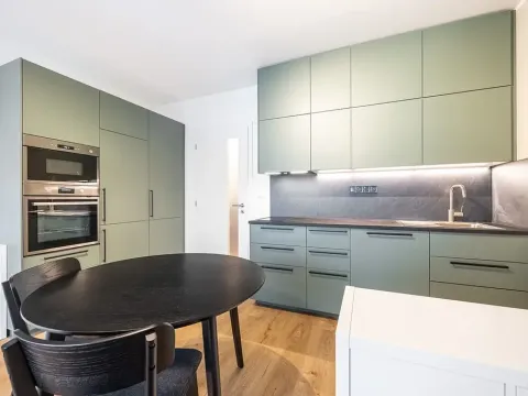 Pronájem bytu 1+kk, Praha, Milánská, 35 m2