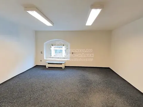 Pronájem kanceláře, Praha - Karlín, Thámova, 16 m2